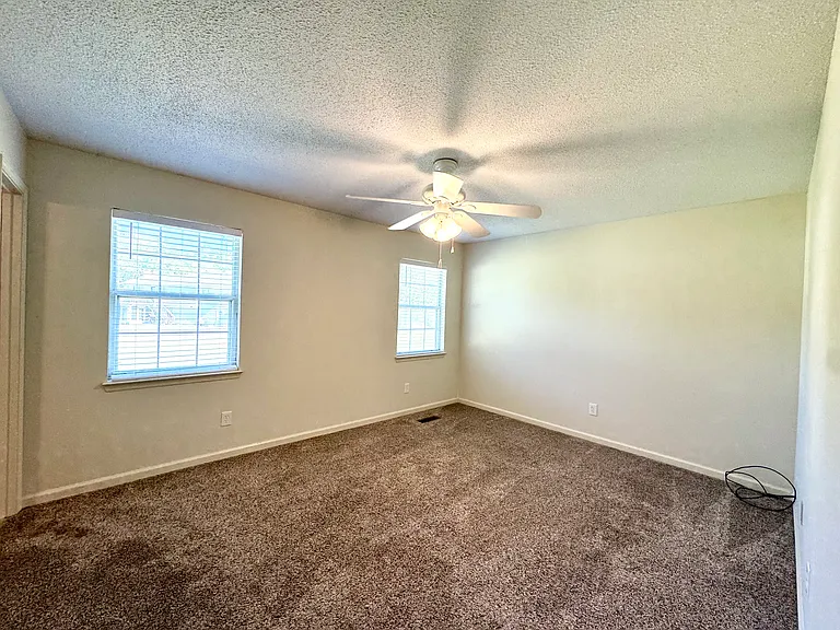 5609 Landrum Dr — Photo 14