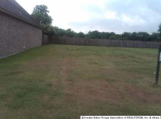 685 Courtyard Dr, Gonzales, LA 70737