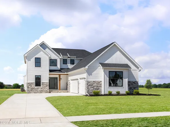 7858 Trestle Bend Rd, Monclova, OH 43542