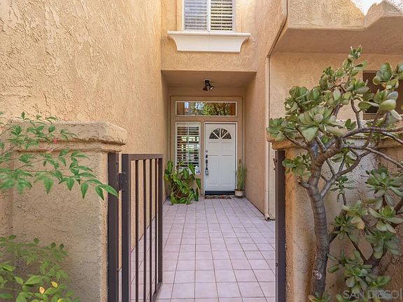 2nd image of 11340 Portobelo Dr Unit 5