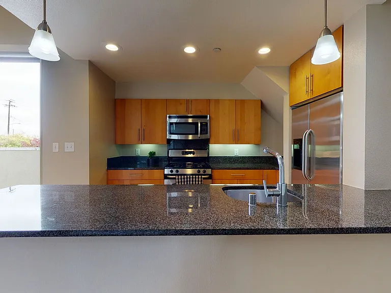 5540 Doyle St — Photo 29