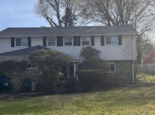 1456 Thornberry Rd, Wyncote, PA 19095