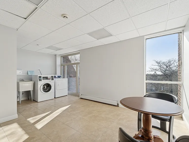Haverford Court — Photo 22