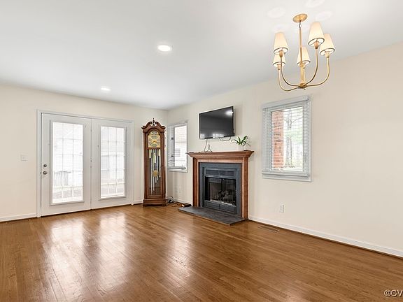 5th image of 3116 Lake Shire Ct
