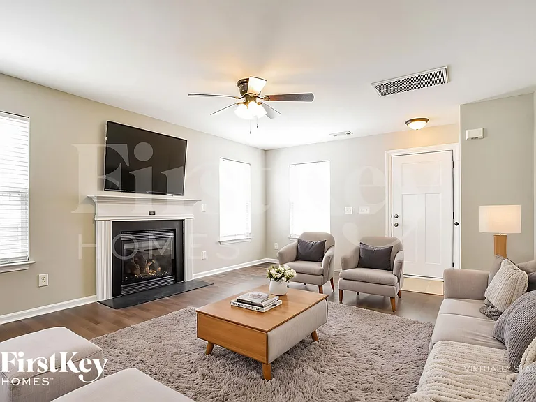 546 River View Dr — Photo 4