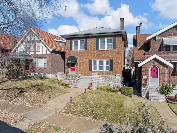 3833 Bowen St, Saint Louis, MO 63116