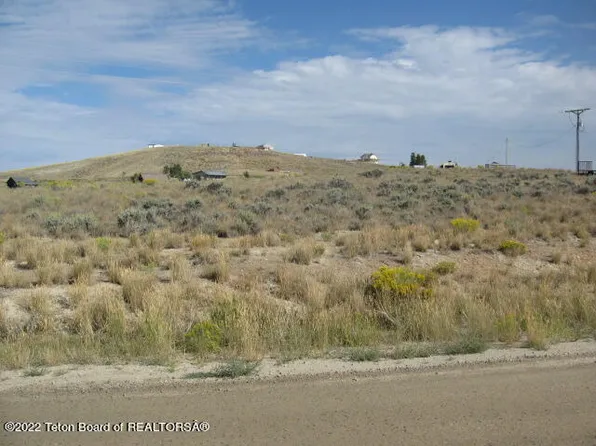Lark Cir, Boulder, WY 82923