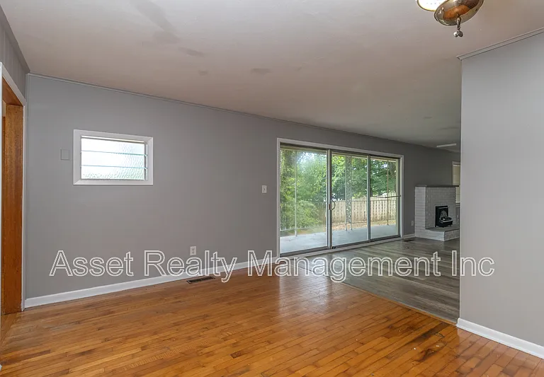 630 Colonial Dr — Photo 28