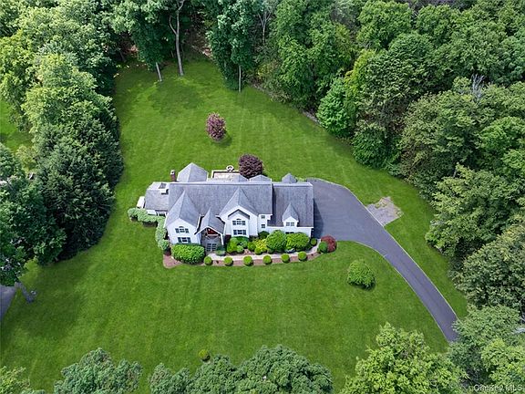 3rd image of 10 Adams Farm Road