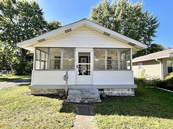 2nd image of 528 Dayton Ave
