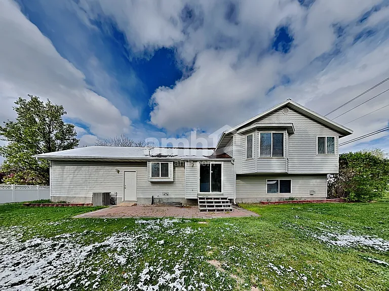 1484 N 400 W — Photo 22