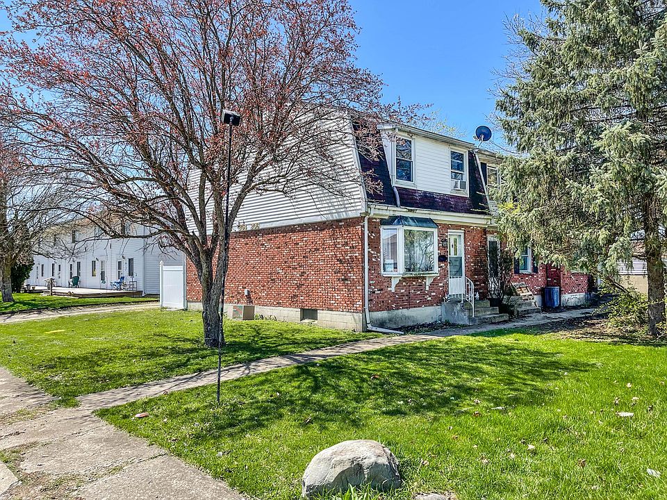 1st image of 204 Berwick Dr