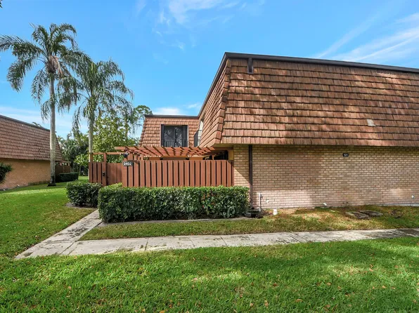 2402 24th Lane, Greenacres, FL 33463