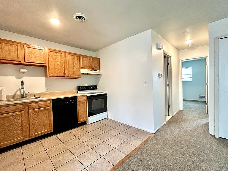 1638 Parkwood Ave — Photo 17