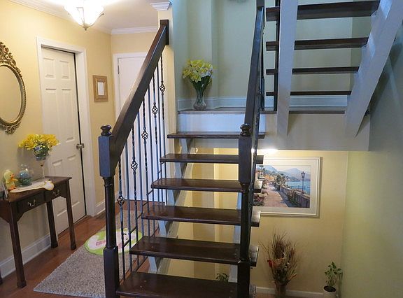2nd image of 1372 Tiburon Ct #1372