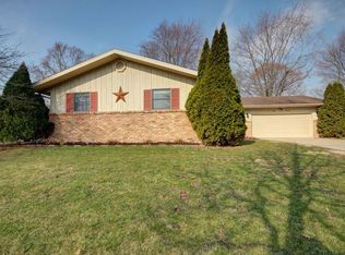 2119 Seaton Ct, Champaign, IL 61821