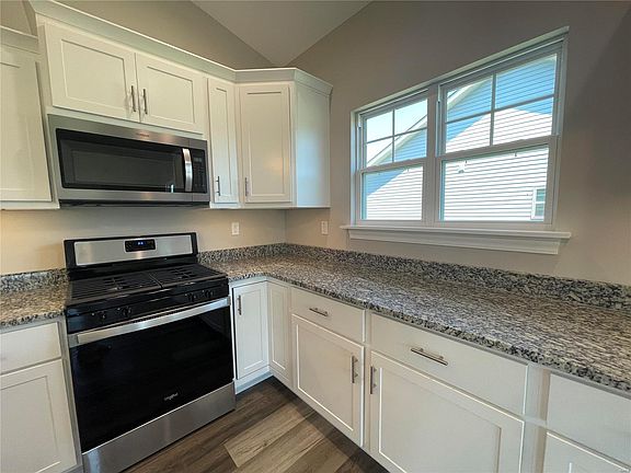 4th image of 7525 Clarence Ct