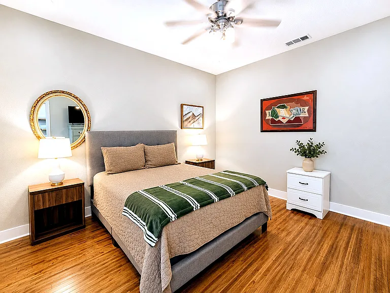 2117 Hurley Ave — Photo 4