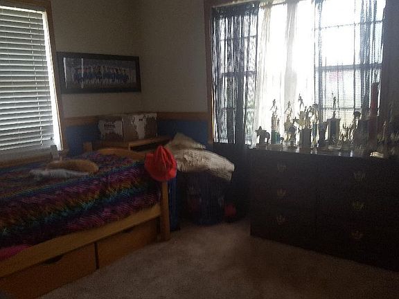 5th image of 113 Dogwood St