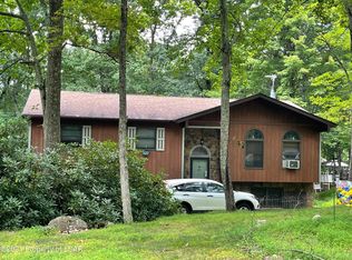 112 Grouse Ridge Ln, Drums, PA 18222