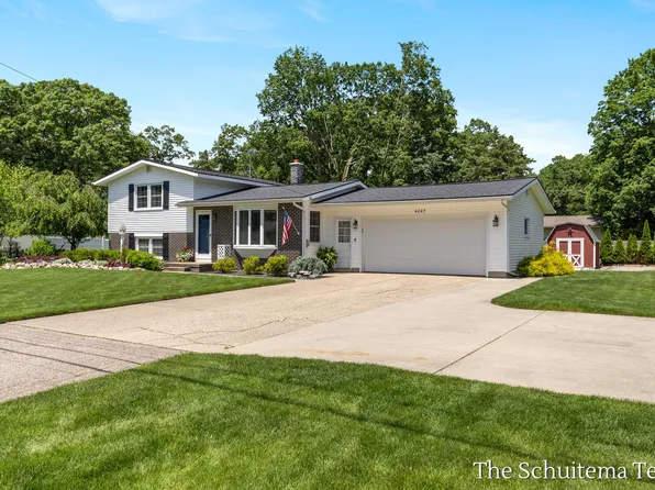 4027 Marion St, Hudsonville, MI 49426
