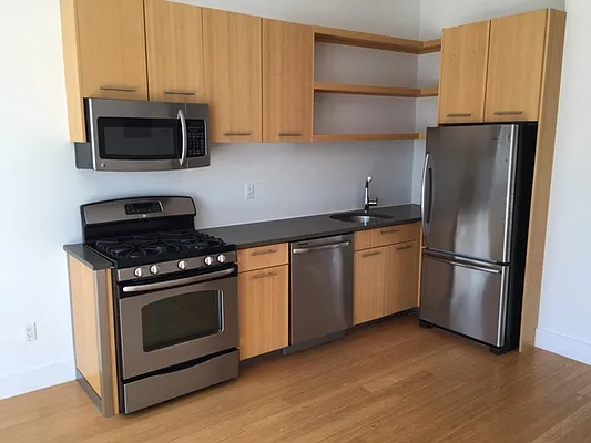 Rented by Premier Metro Realty Corp | media 36