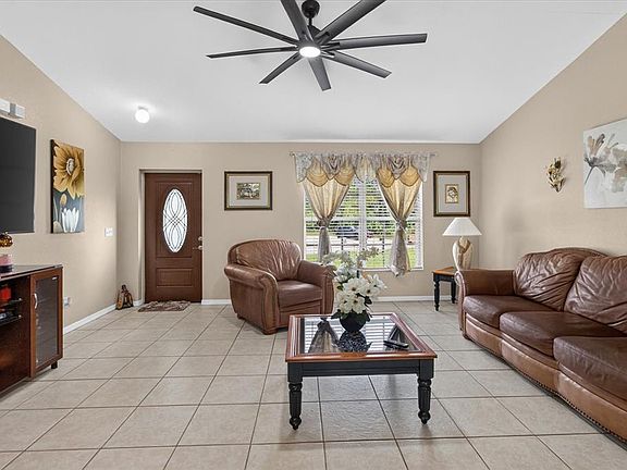 2nd image of 1048 BANDERA STREET