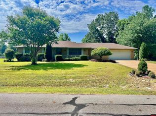 305 Ridge Rd, Mountain Home, AR 72653