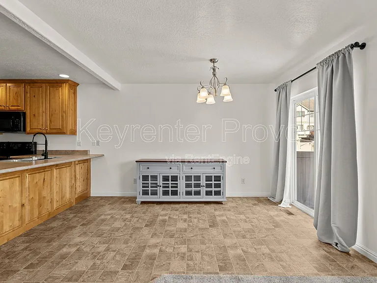 1901 W 1020 N — Photo 18