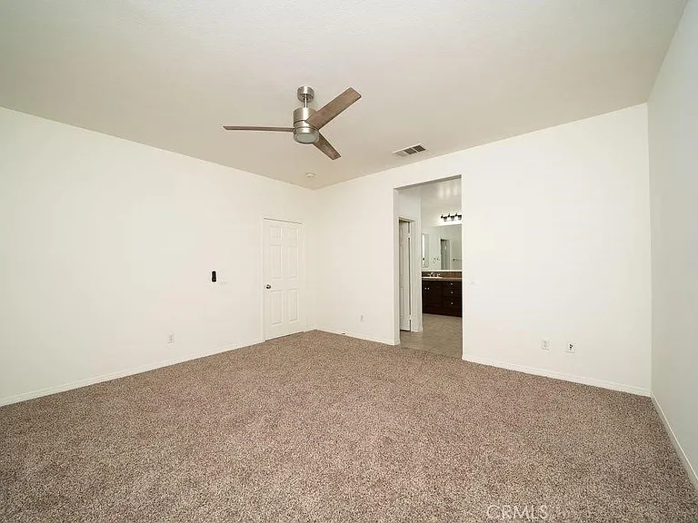 22532 Venice St — Photo 11