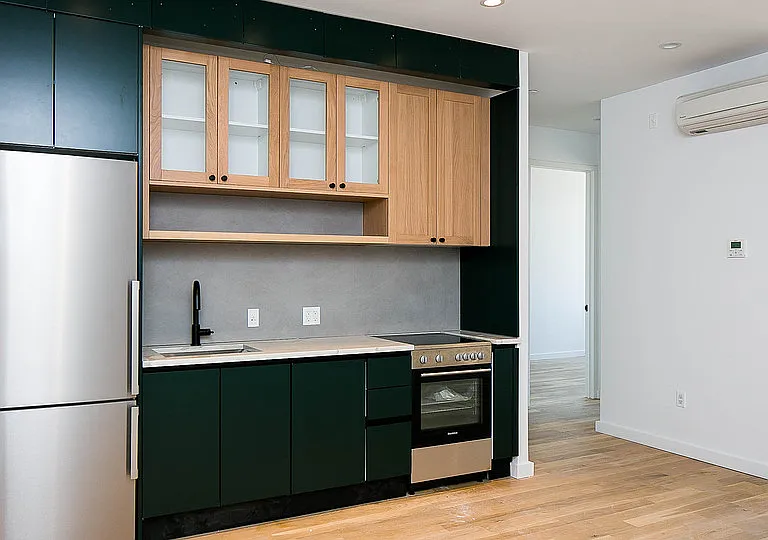 44 Kent St #405 — Photo 1