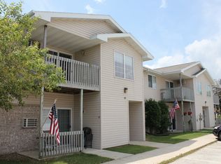 698 Marquette Dr APT 12, Kewaunee, WI 54216