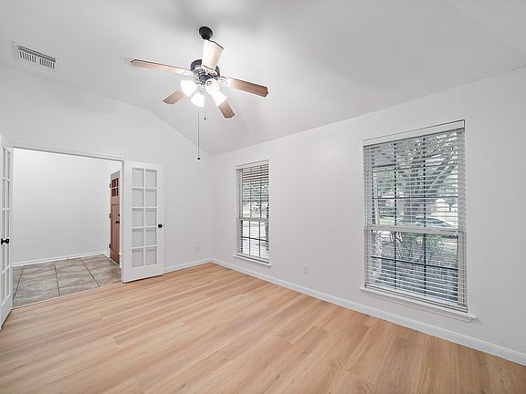 4th image of 5614 Valley Scene Way