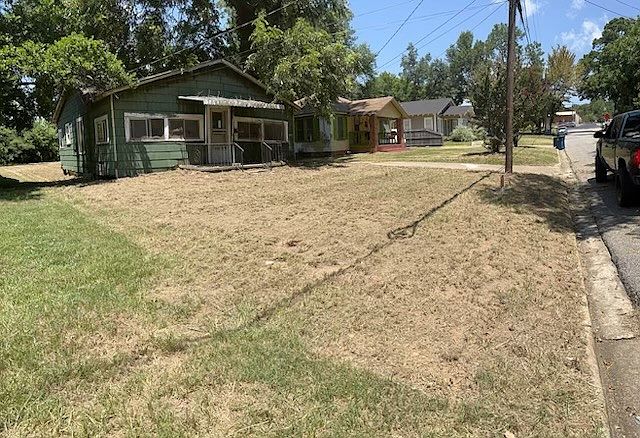 1st image of 125 Fulton St