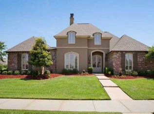2562 S Turnberry Ave, Zachary, LA 70791