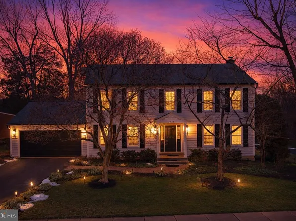 3623 Great Laurel Ln, Fairfax, VA 22033