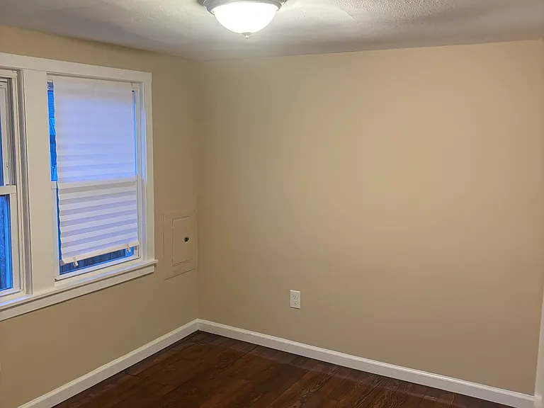 47 Sycamore Ave — Photo 11
