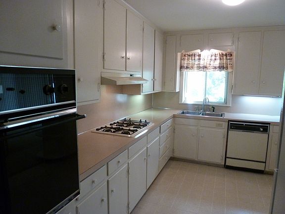 5th image of 6705 Bishop Dr