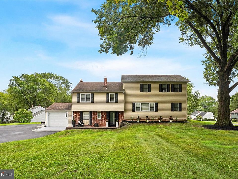 1st image of 2351 N Parkview Dr W