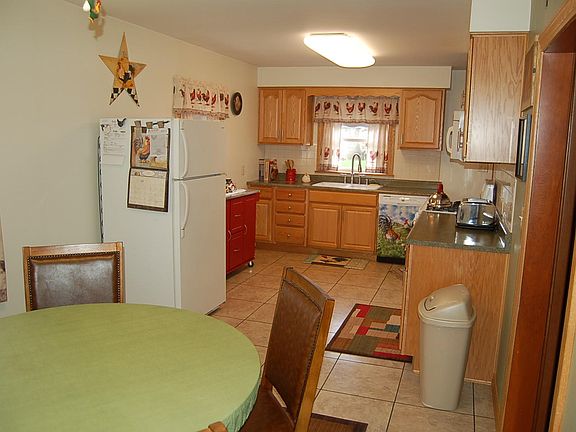 5th image of 56 1st St
