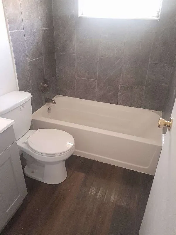 2 bed, 1000 sqft, $2,150 — Photo 2