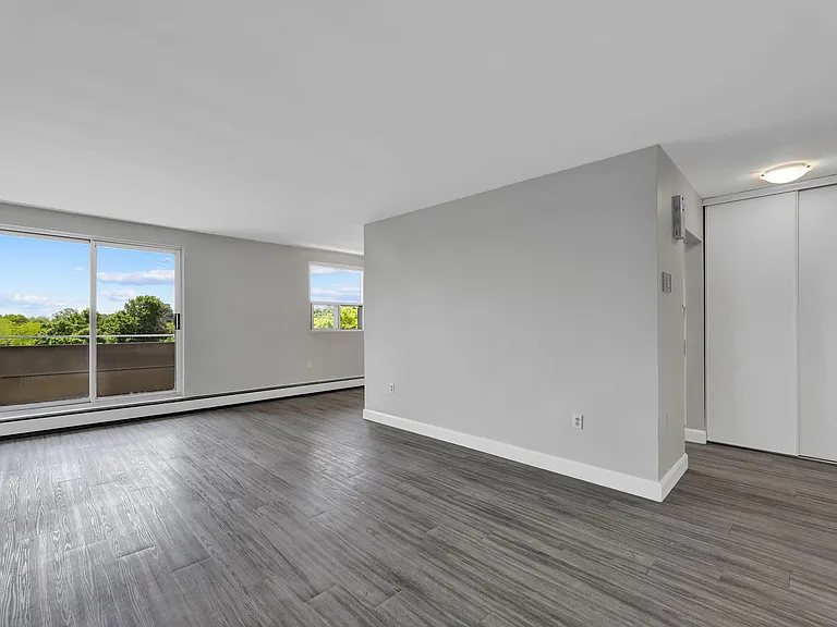 148 Concession St E — Photo 13