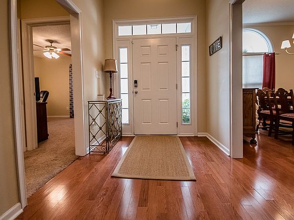 4th image of 4488 Country Oak Dr