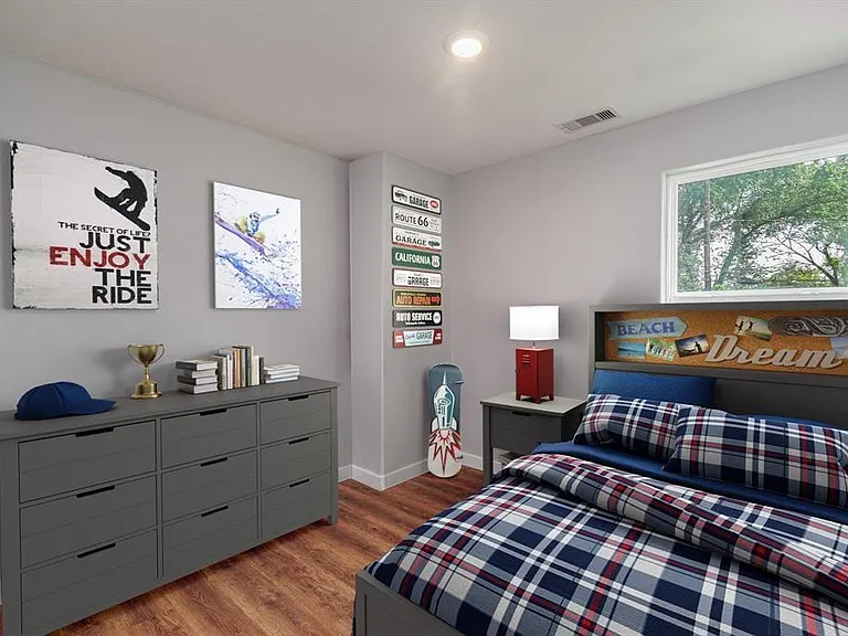 7954 Nashville St — Photo 3