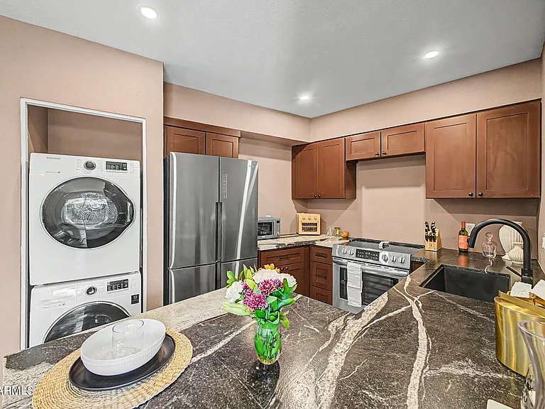 385 W Pierson St #A4 — Photo 18