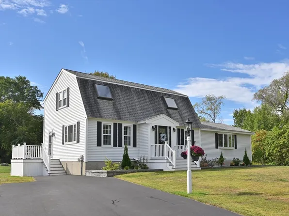 45 Lincolnshire Dr, Haverhill, MA 01835