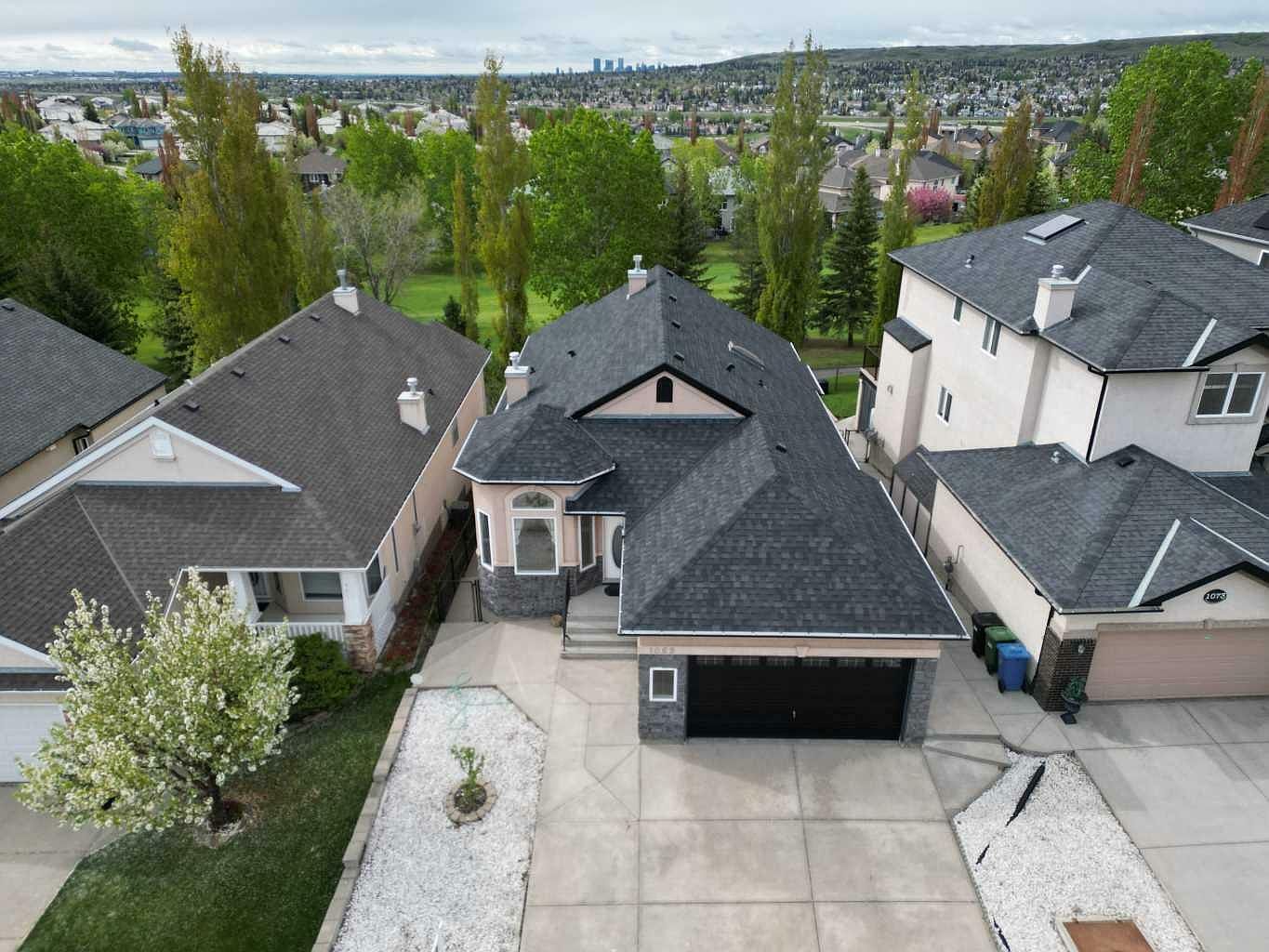 1069 Panorama Hills Lndg NW