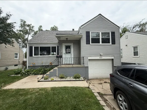 2012 N 65th St, Omaha, NE 68104