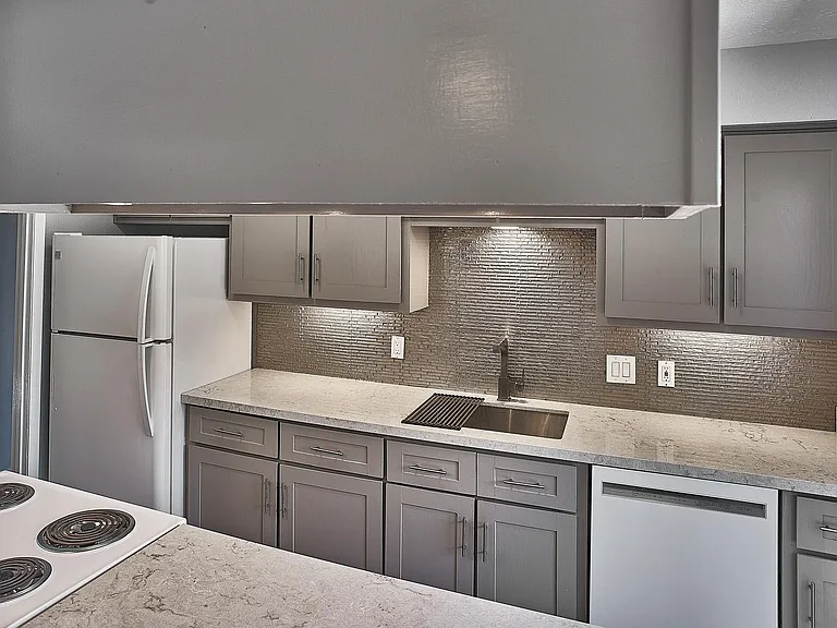 10817 Sandpiper Ln — Photo 7