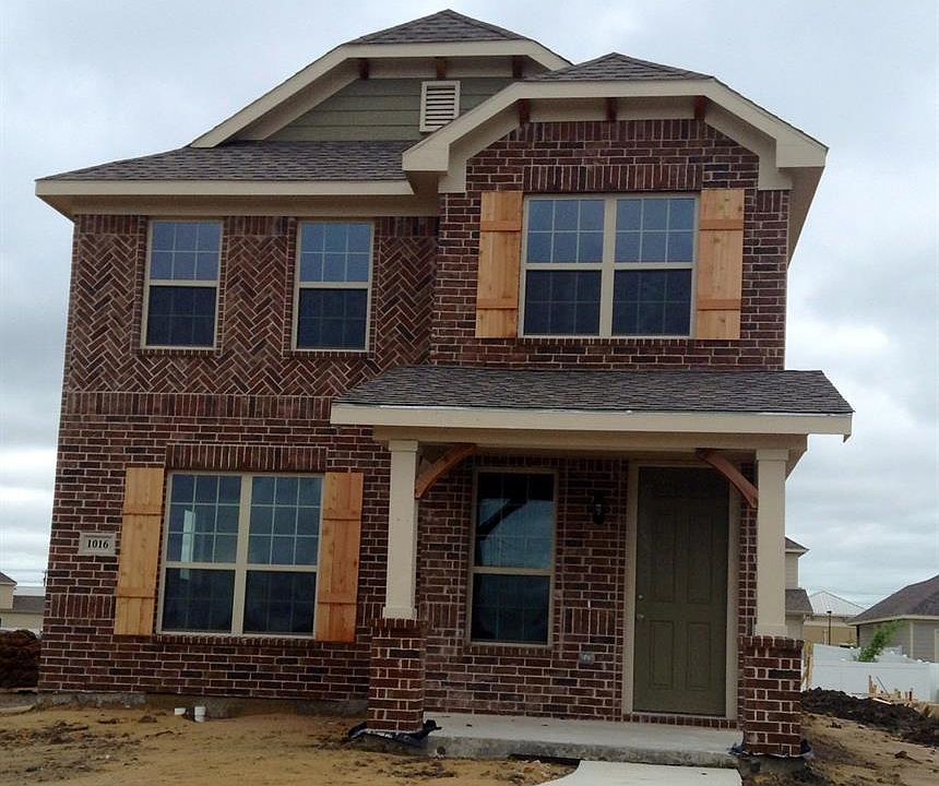 1st image of 1016 Holly Anne Ln